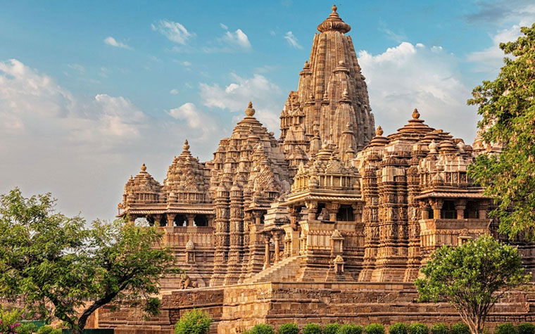 Shirdi - Shani Shingnapur - Nashik - Indore - Aurangabad - Trimbakeshwar Temple.